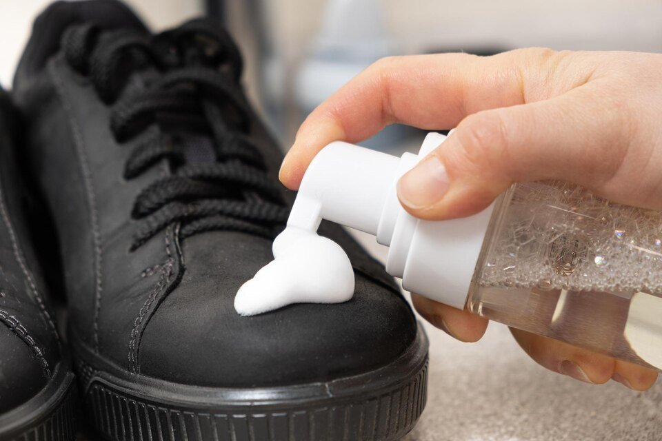 How to Remove Smell From Shoes Without Washing