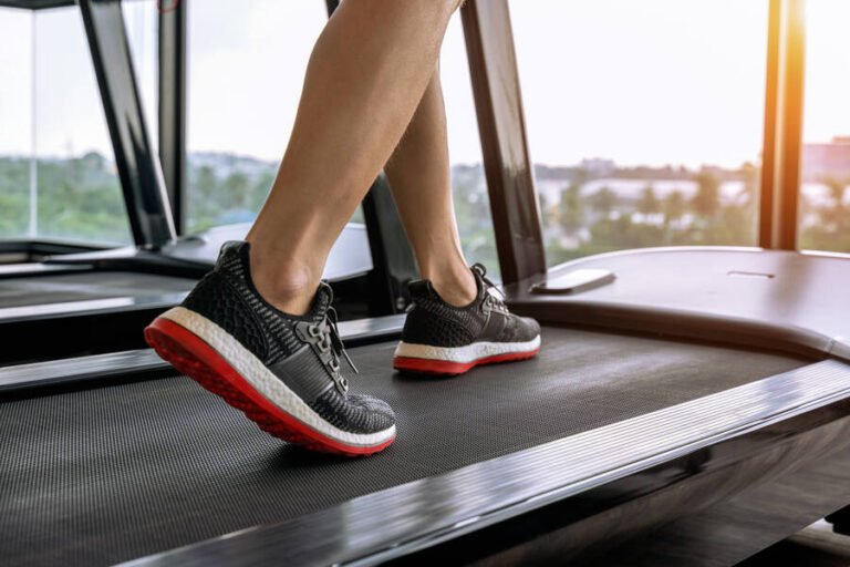 Read more about the article What Shoes Should I Wear To The Gym?
