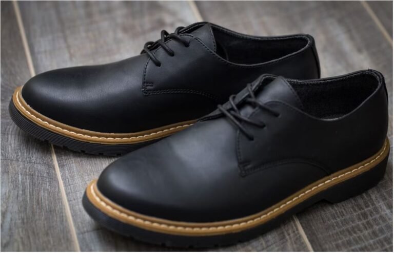 Read more about the article What Is Oxford Formal Shoes?